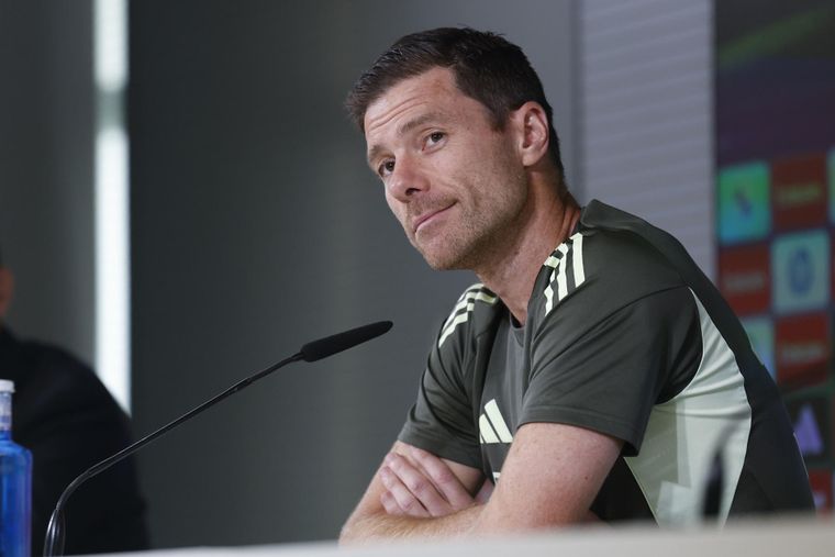 El Real Madrid oficializó la salida de Xabi Alonso.