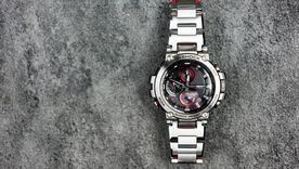 El novedoso smartwatch de Casio reinventa la clásica línea G Shock con cristales que cambian de color. El novedoso smartwatch de Casio reinventa la clásica línea G Shock con cristales que cambian de color.