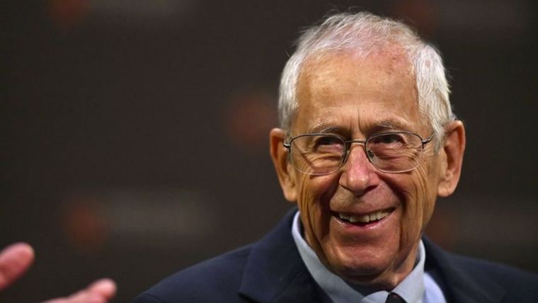 De acuerdo con la organización que otorga el Nobel, las investigaciones de Peebles enriquecieron y crearon los cimientos para transformar la cosmología.