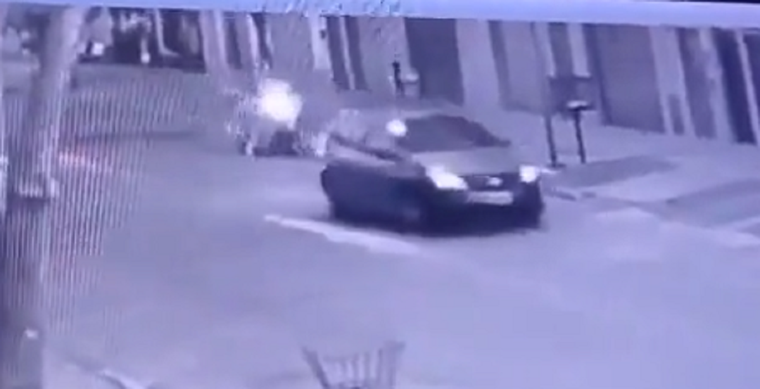 Cámaras de seguridad captaron el ataque Foto: Captura de video.