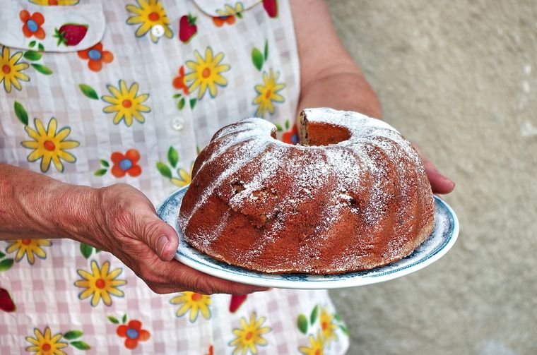 Esta receta es tan tradicional que muchas veces se transmite oralmente, sin medidas exactas, solo Esta receta es tan tradicional que muchas veces se transmite oralmente, sin medidas exactas, solo