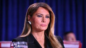 El presidente Donald Trump pidió el despido de Jimmy Kimmel por la broma hacia su esposa, Melania Trump.