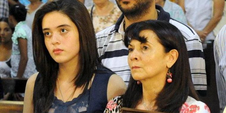 Susana Trimarco y su nieta. Madre e hija de Marita Verón. Foto: Publicada en El Cívico Susana Trimarco y su nieta. Madre e hija de Marita Verón. Foto: Publicada en El Cívico