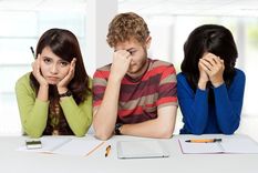 La IA detectó carreras que tienen poco futuro en los próximos años.