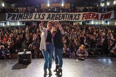 de la politica al teatro: mayra mendoza y juliana di tullio se suben a las tablas contra el fmi de la politica al teatro: mayra mendoza y juliana di tullio se suben a las tablas contra el fmi