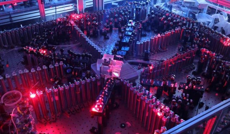 Jiuzhang 2.0 puede resolver solo en milisegundos tareas que llevarían al ordenador más potente existente 30 billones de años