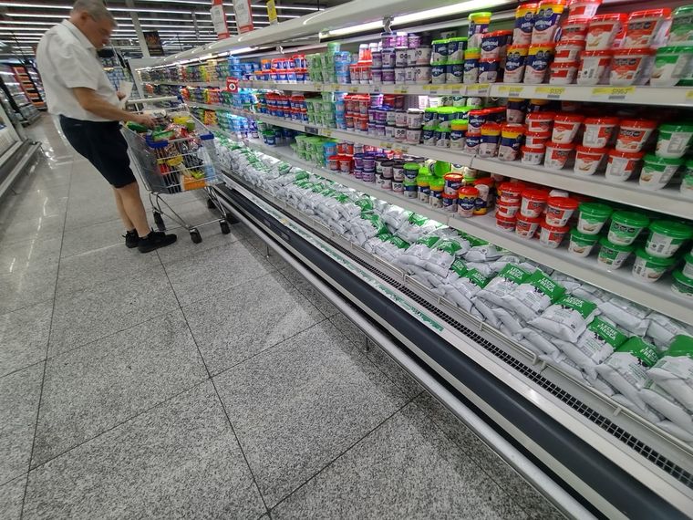 Las ventas en supermercados cayeron fuerte en el mes de febrero Foto: Micaela Blanco Minoli / MDZ