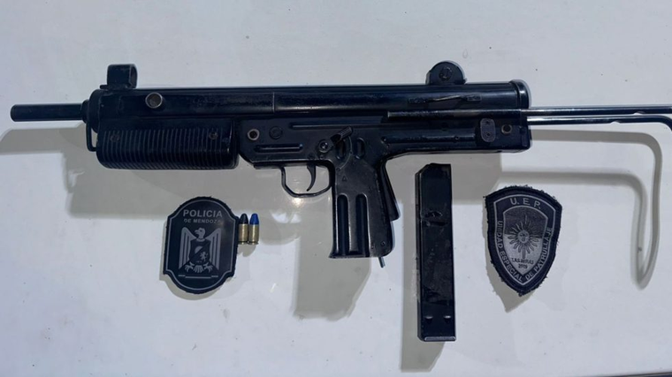 La PA3 secuestrada en Las Heras. La PA3 secuestrada en Las Heras.