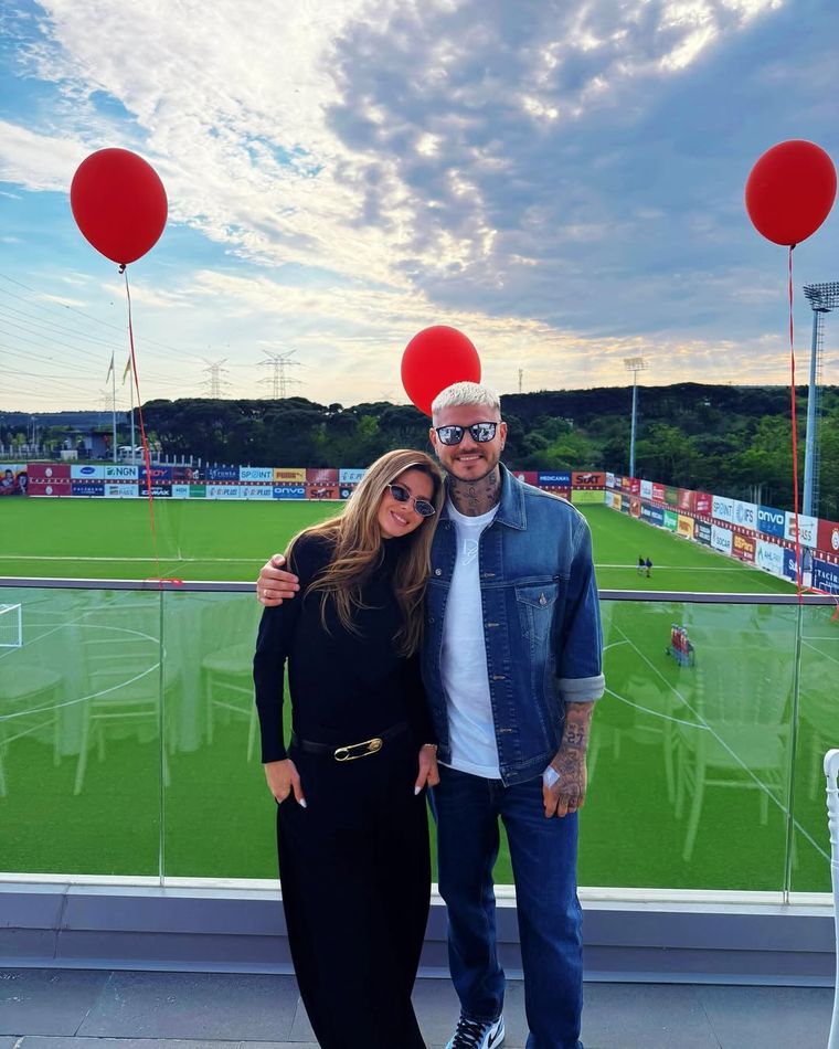 La China Suárez reapareció en Estambul con un look negro total y actitud relajada. La China Suárez reapareció en Estambul con un look negro total y actitud relajada.