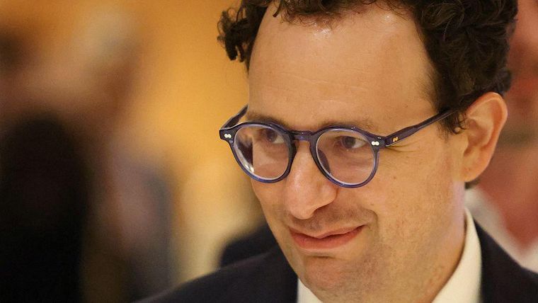 Dario Amodei, el cofundador y director ejecutivo de Anthropic, fue vicepresidente de investigación en OpenAI.