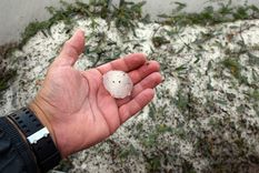 Este viernes se registrarán tormentas con granizo en algunas provincias y temperaturas extremas Foto: ALF PONCE MERCADO / MDZ