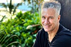 Fernando Carrillo reveló cuánto gana por posar desnudo en una plataforma de contenido para adultos.