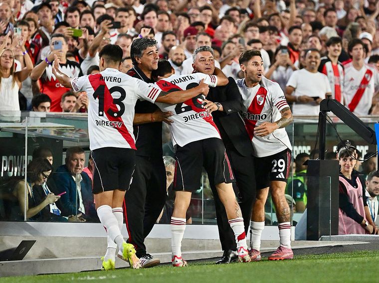 Lucas Martínez Quarta festejo con Marcelo Gallardo en su despedida de River y los suplentes no lo acompañaron. ¿Qué pasó?