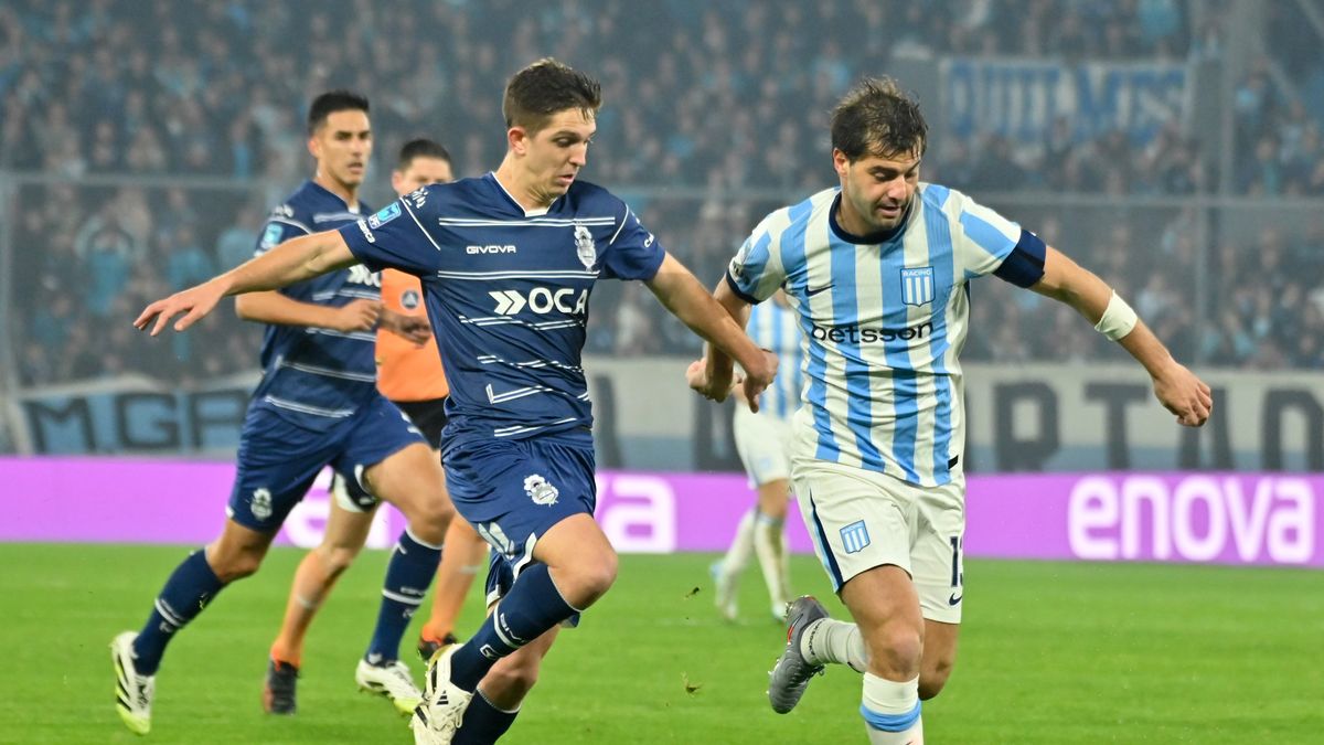 Racing arranca con garra: debut triunfal y un penal atajado