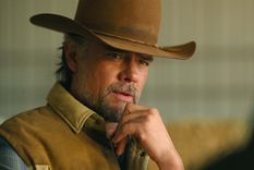 La serie de Netflix se sitúa en un pequeño pueblo de Texas, donde tres dinastías ganaderas se enfrentan por sus tierras, su legado y las personas que quieren.
