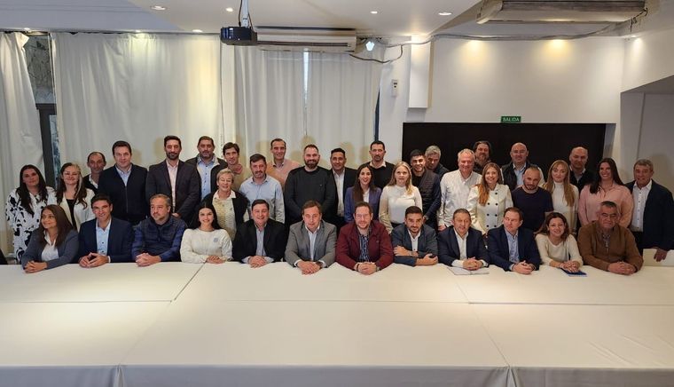 La reunión del peronismo mendocino Foto: Prensa PJ