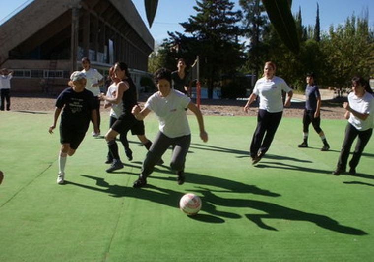 Mariela Encina con estampa de patrón del mediocampo. Foto: MDZ