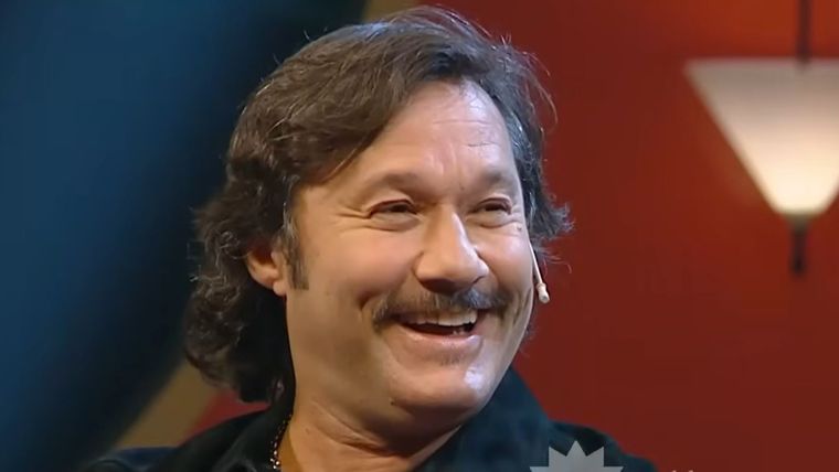 El cantante y el periodista vivieron un divertido ida y vuelta. El cantante y el periodista vivieron un divertido ida y vuelta.