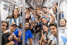 La Línea D del subte: Extenderá su servicio hasta las 2 AM este sábado para el partido de la Selección Argentina.
