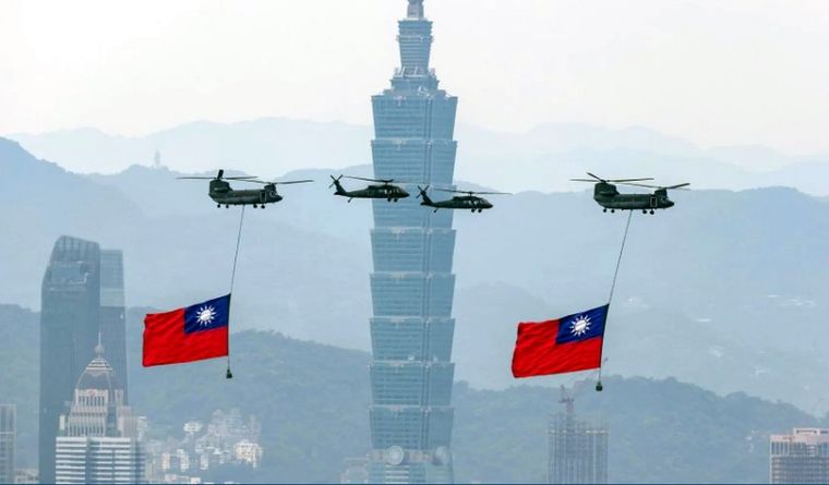 La isla está fuertemente armada ante la amenaza china. Foto: EFE