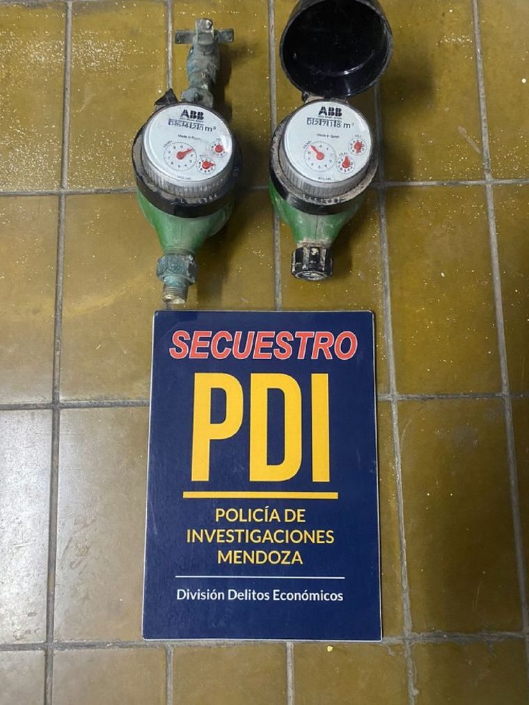 Algunos de los medidores que habían sido robados en Las Heras Foto: Gobierno de Mendoza