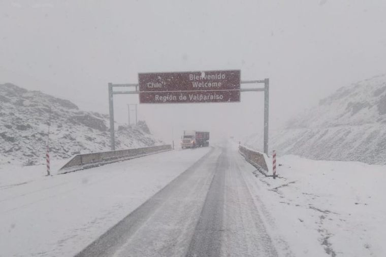 Las autoridades recomendaron manejar con precaución en la zona