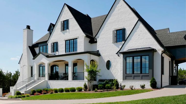 Existe toda una industria dedicada a vender servicios y herramientas de seguridad de alta tecnología. Foto: Vernich Interiors