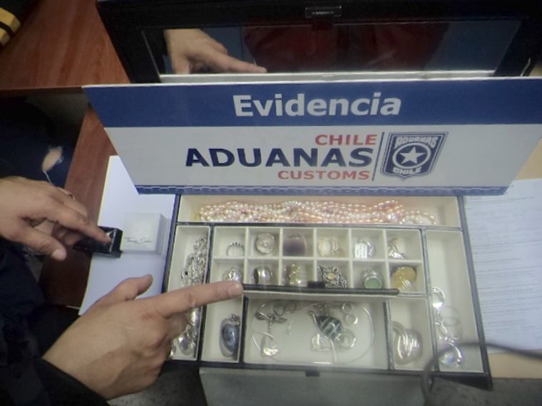 Parte de las joyas incautadas cuyo valor supera los 60 mil dólares Foto: Andesonline