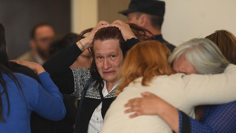 Familiares de las víctimas reaccionaron sorprendidos con la absolución de las imputadas en el caso Próvolo Foto: Télam