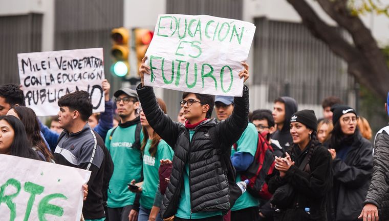 Universidades de todo el país planean una masiva marcha. Foto: Santiago Tagua/MDZ