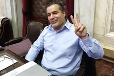 Confirman la condena del diputado que protagonizó un escándalo sexual en plena sesión del Congreso.