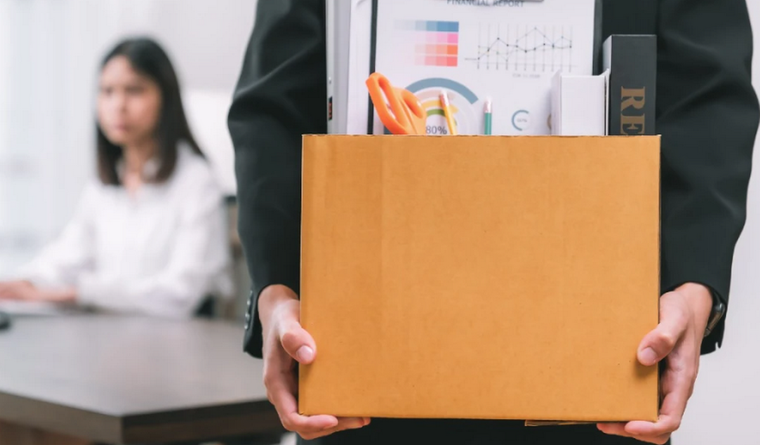 Las grandes empresas despiden gente. Foto: Getty Images.