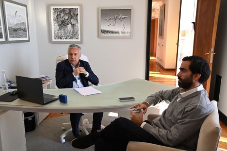 El gobernador Alfredo Cornejo y el ministro de Hacienda, Víctor Fayad.