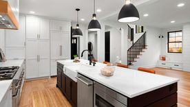 Las dimensiones tienen relevancia tanto desde lo estético como desde lo funcional. Por ejemplo si una isla de cocina es es demasiado grande obstruirá claramente el movimiento y saturará el área de la cocina. Las dimensiones tienen relevancia tanto desde lo estético como desde lo funcional. Por ejemplo si una isla de cocina es es demasiado grande obstruirá claramente el movimiento y saturará el área de la cocina.