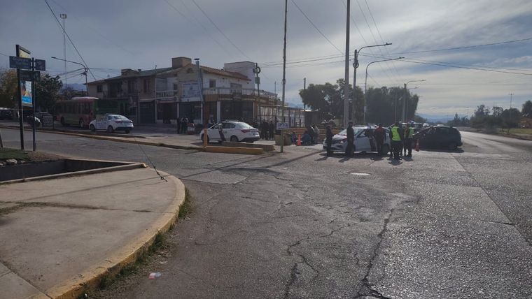 La víctima era de Godoy Cruz y conducía una Corven 110 cc. El colectivo era de la línea 300.
