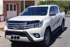 el usado del dia: toyota hilux srx 2017 con 10.000 kilometros