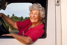 Sara Vallejo tiene 83 años y recorre miles de kilómetros para demostrar que la juventud no tiene edad.