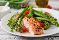 Con este salmón al horno te lucirás en cualquier ocasión. Foto: Shutterstock