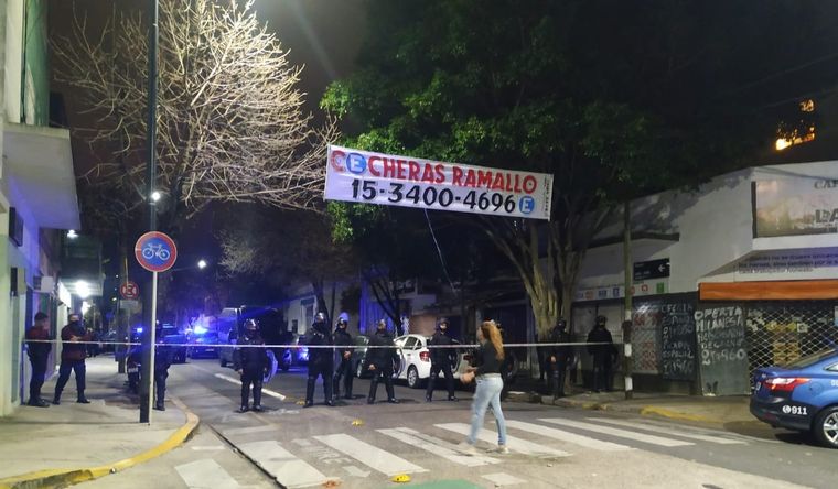 El policía de civil mató al ladrón y hubo incidentes con los familiares del fallecido