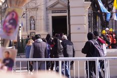 San Cayetano Miles de fieles se acercaron al templo y dieron su testimonio sobre la fe que los empuja a acercarse cada 7 de agosto Foto: Analía Melnik/MDZ