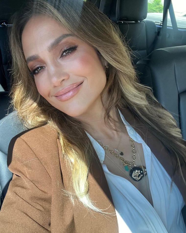 Jennifer Lopez se ha convertido en toda una empresaria en el mundo de la moda. Foto: Instagram/Jennifer Lopez