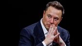 El empresario estadounidense Elon Musk exigió este sábado la disolución de la Unión Europea y la devolución de la soberanía a cada país miembro. El empresario estadounidense Elon Musk exigió este sábado la disolución de la Unión Europea y la devolución de la soberanía a cada país miembro.
