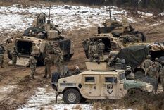 tropas ucranianas Las tropas ucranianas se sirven de vehículos de EEUU para incursionar en Rusia. Foto: Dpa. tropas ucranianas Las tropas ucranianas se sirven de vehículos de EEUU para incursionar en Rusia. Foto: Dpa.