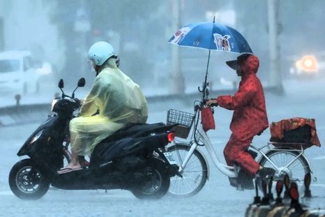 China atravesó un nuevo tifón que dejó cuantiosos daños. Foto Efe