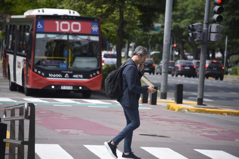 Los aumenos del transporte en el AMBA tendrían un fuerte impacto en el nivel de inflación nacional. Foto: Juan Mateo Aberastain Zubimendi/MDZ
