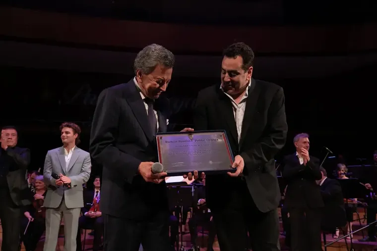 El cantante recibió la distinción de Personalidad Emérita. El cantante recibió la distinción de Personalidad Emérita.