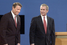 Las elecciones de Al Gore vs. Bush en Estados Unidos en el 2000 se resolvieron por 537 votos en el Estado de Florida, luego de un proceso de disputa judicial. Foto: EFE