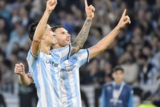 Noche de maravilla. Con un doblete de Adrián Maravilla Martínez y otro de Maluma Solari, Racing se florea ante los chilenos. Foto: FotoBaires Noche de maravilla. Con un doblete de Adrián Maravilla Martínez y otro de Maluma Solari, Racing se florea ante los chilenos. Foto: FotoBaires