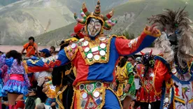 Cada año, el Carnaval transforma calles y cerros de Jujuy. Entre máscaras y trajes brillantes aparece la figura del “diablo”.&nbsp;