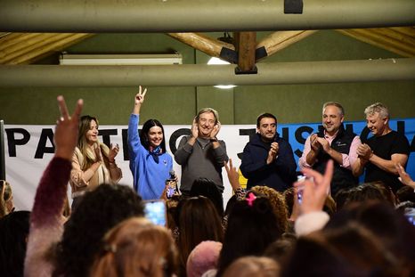 Los referentes del peronismo y un acto en el este. Foto: Gentileza PJ Los referentes del peronismo y un acto en el este. Foto: Gentileza PJ